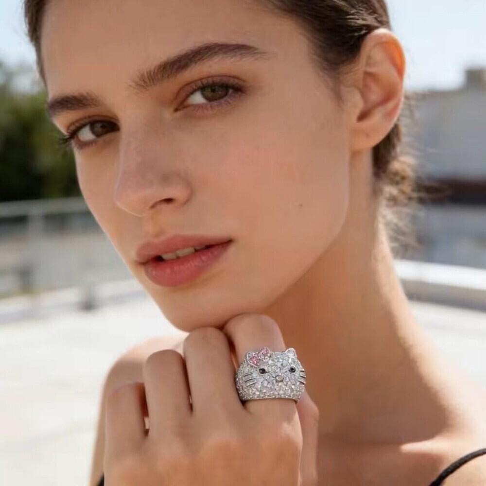 Hello Kitty Ring Size 7 , 8 or 9